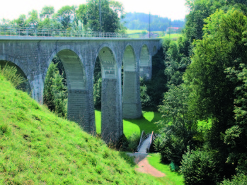 eisenbahnbruecke-mueleli.jpg