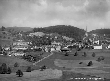 1970-ca-bazenheid.jpg